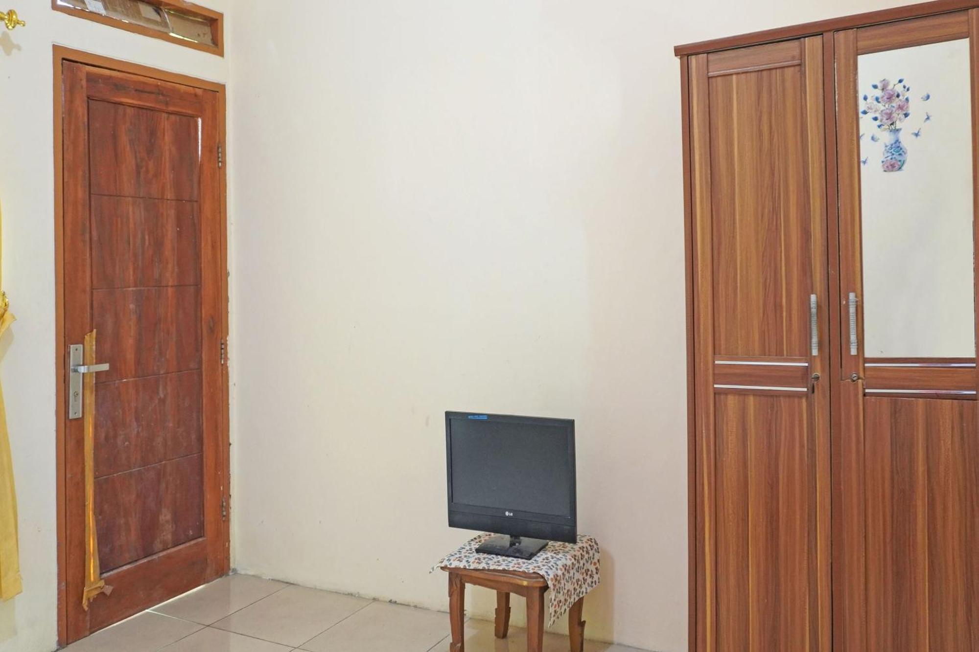 Oyo 91762 Green Home Stay Syariah プルワカルタ エクステリア 写真