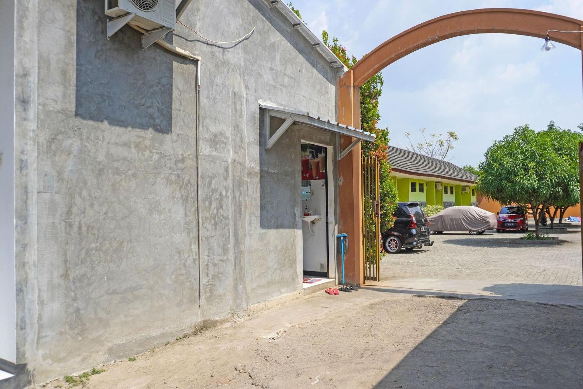 Oyo 91762 Green Home Stay Syariah プルワカルタ エクステリア 写真